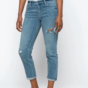 Studio Blue Relaxed fit Girlfriend Jean NWT!